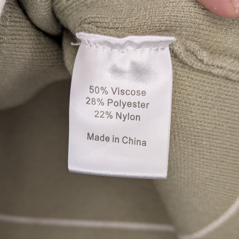 Emerson Lang Sleeveless Sweater Vest - Picture 4 of 5